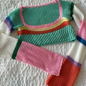 ✨SOLD✨ Cropped long sleeve multicoloured strip knit sweater